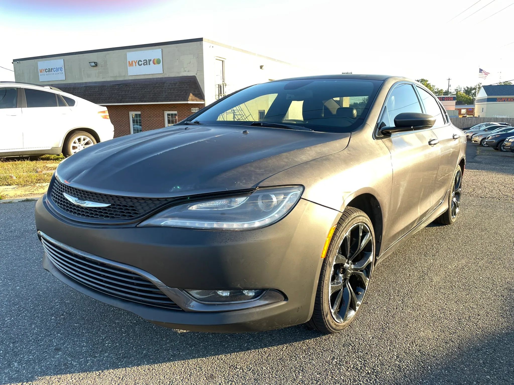 Actual 2015 CHRYSLER 200 200S inventory photograph