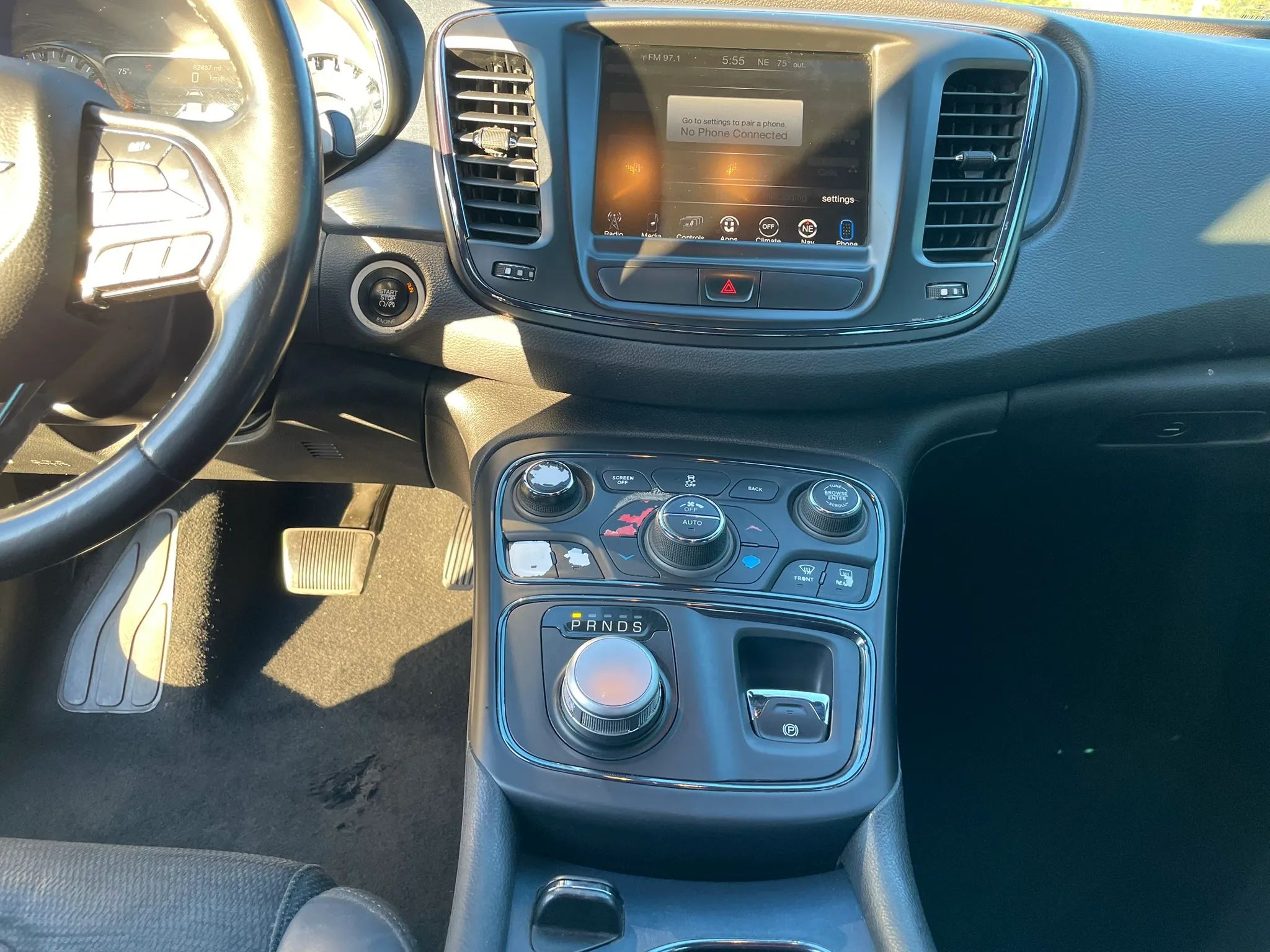2015 CHRYSLER 200 200S — photo 13