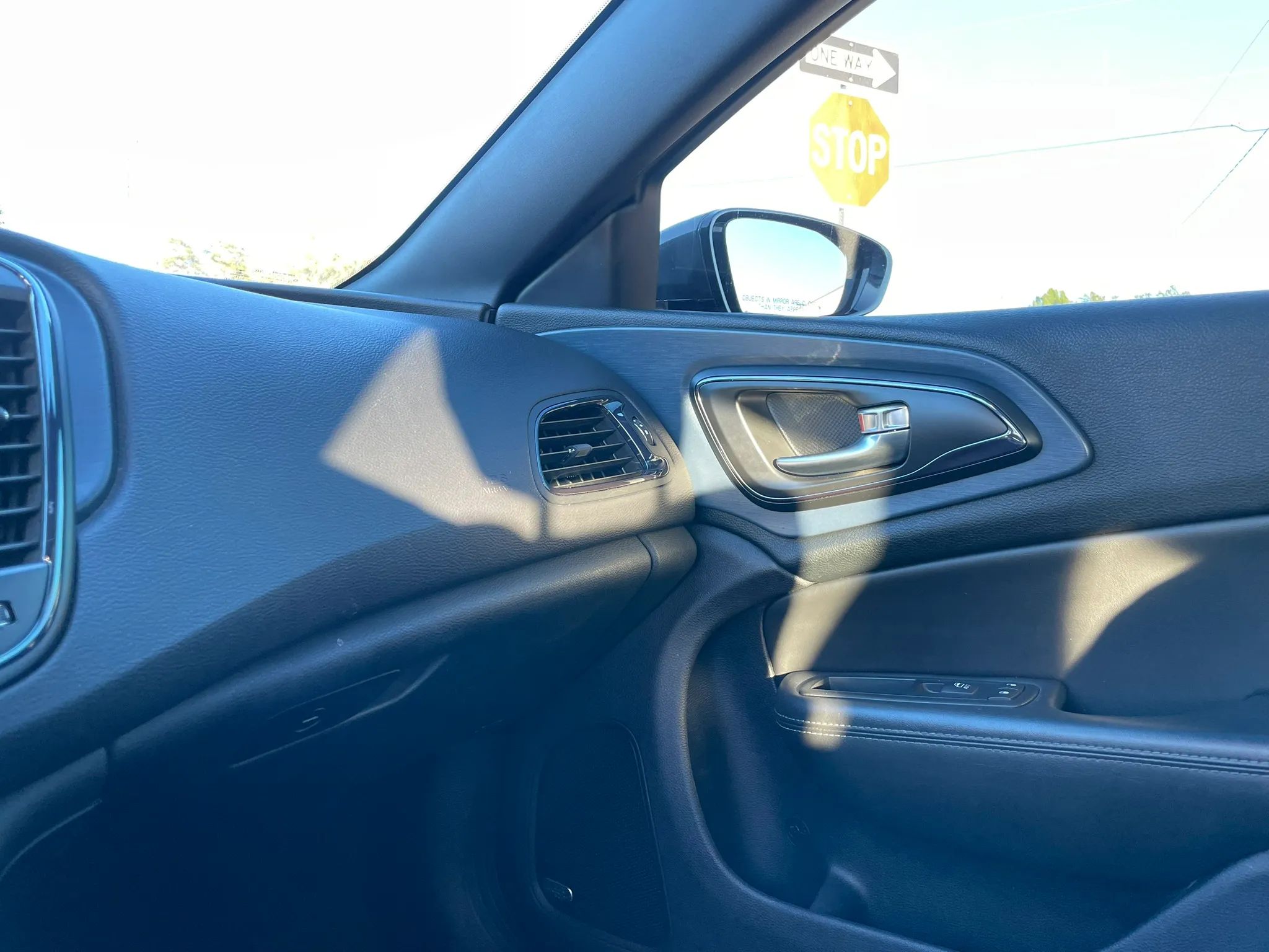 2015 CHRYSLER 200 200S — photo 18