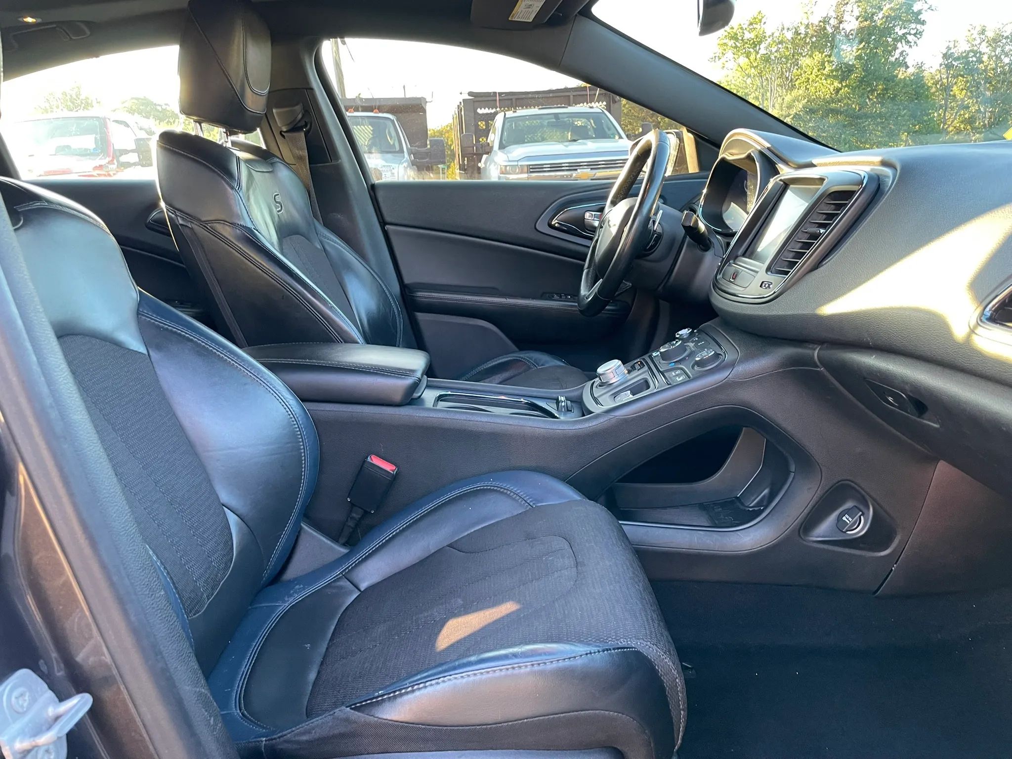 2015 CHRYSLER 200 200S — photo 28