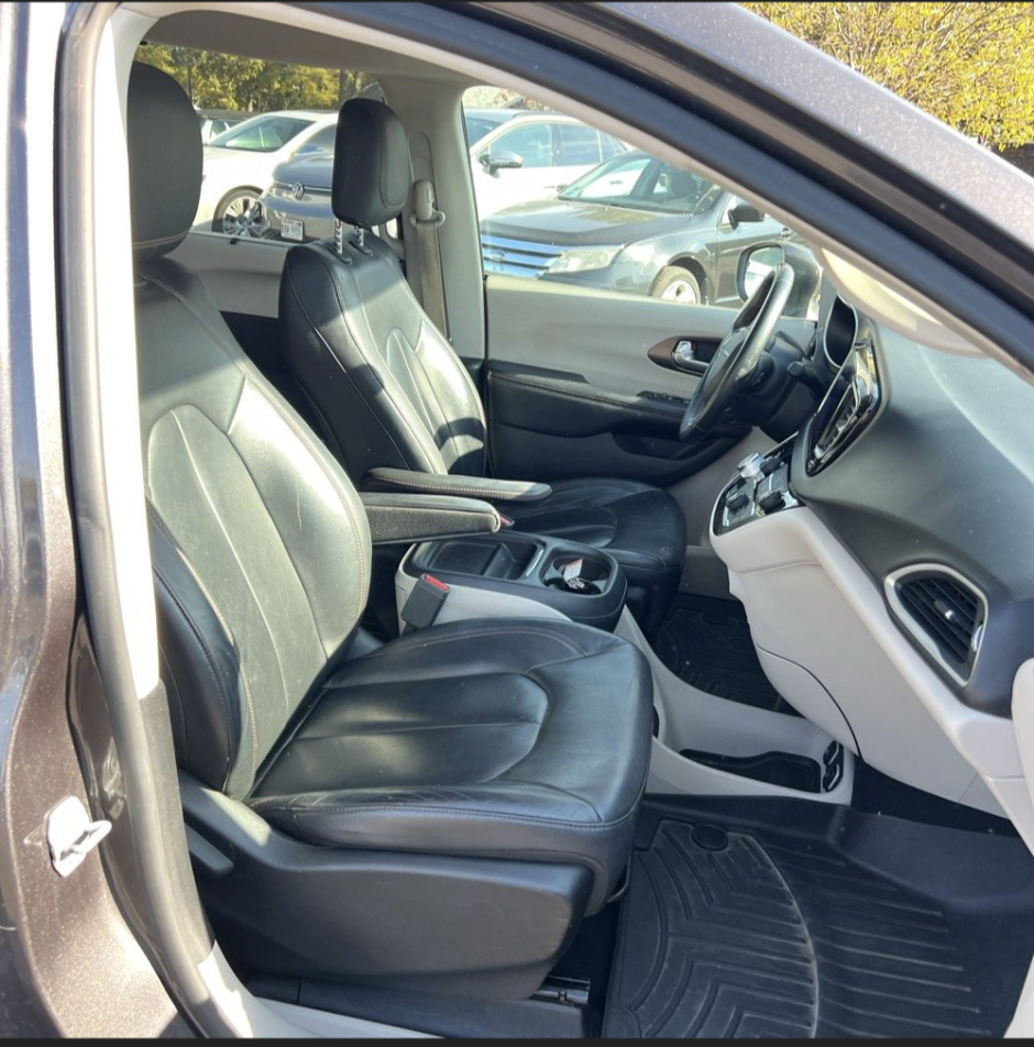 2017 CHRYSLER Pacifica