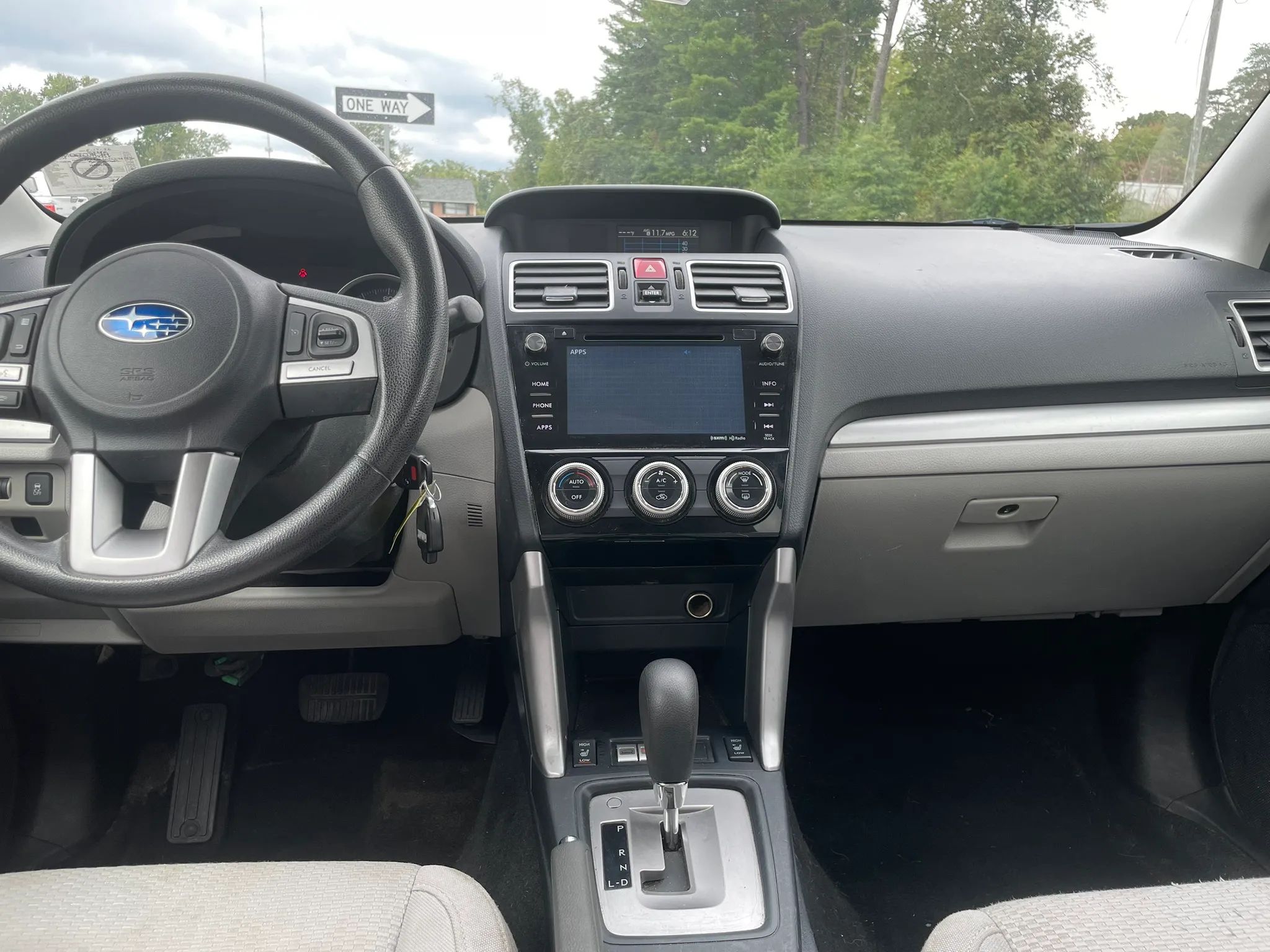2017 SUBARU Forester Premium + CWP — photo 17