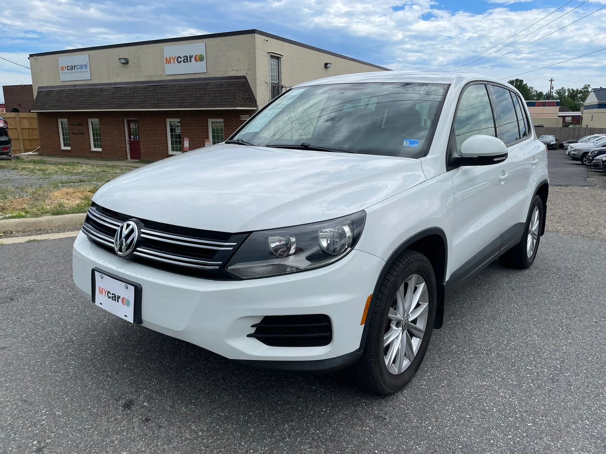 2014 VOLKSWAGEN Tiguan