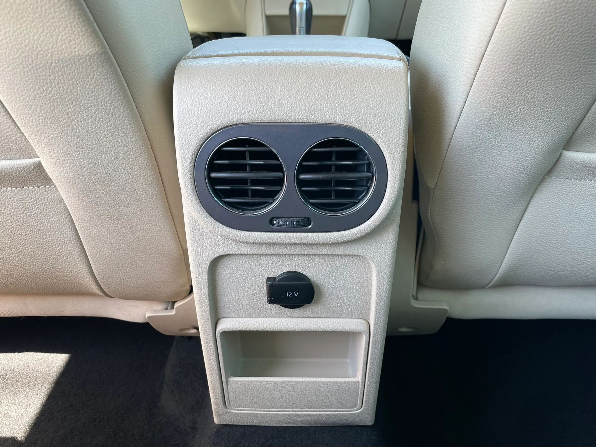 2014 VOLKSWAGEN Tiguan