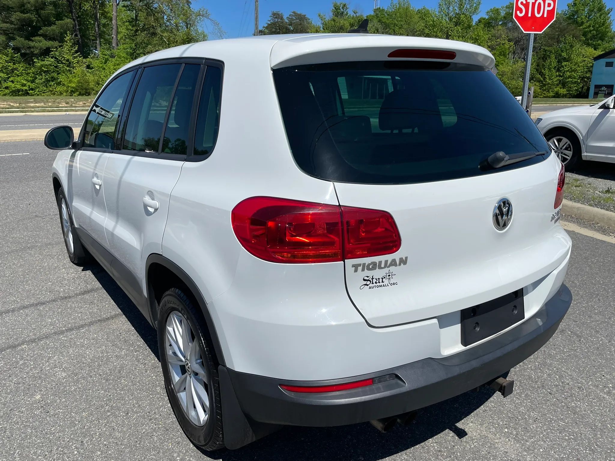 2014 VOLKSWAGEN Tiguan