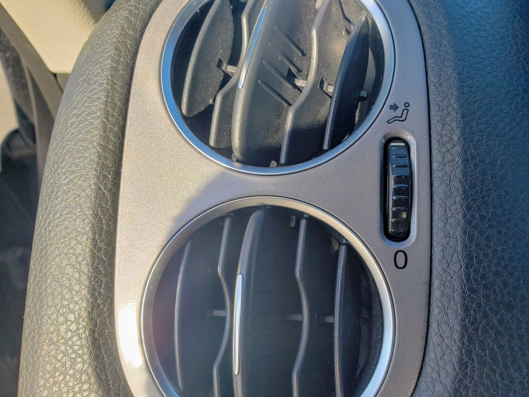 2010 VOLKSWAGEN Tiguan