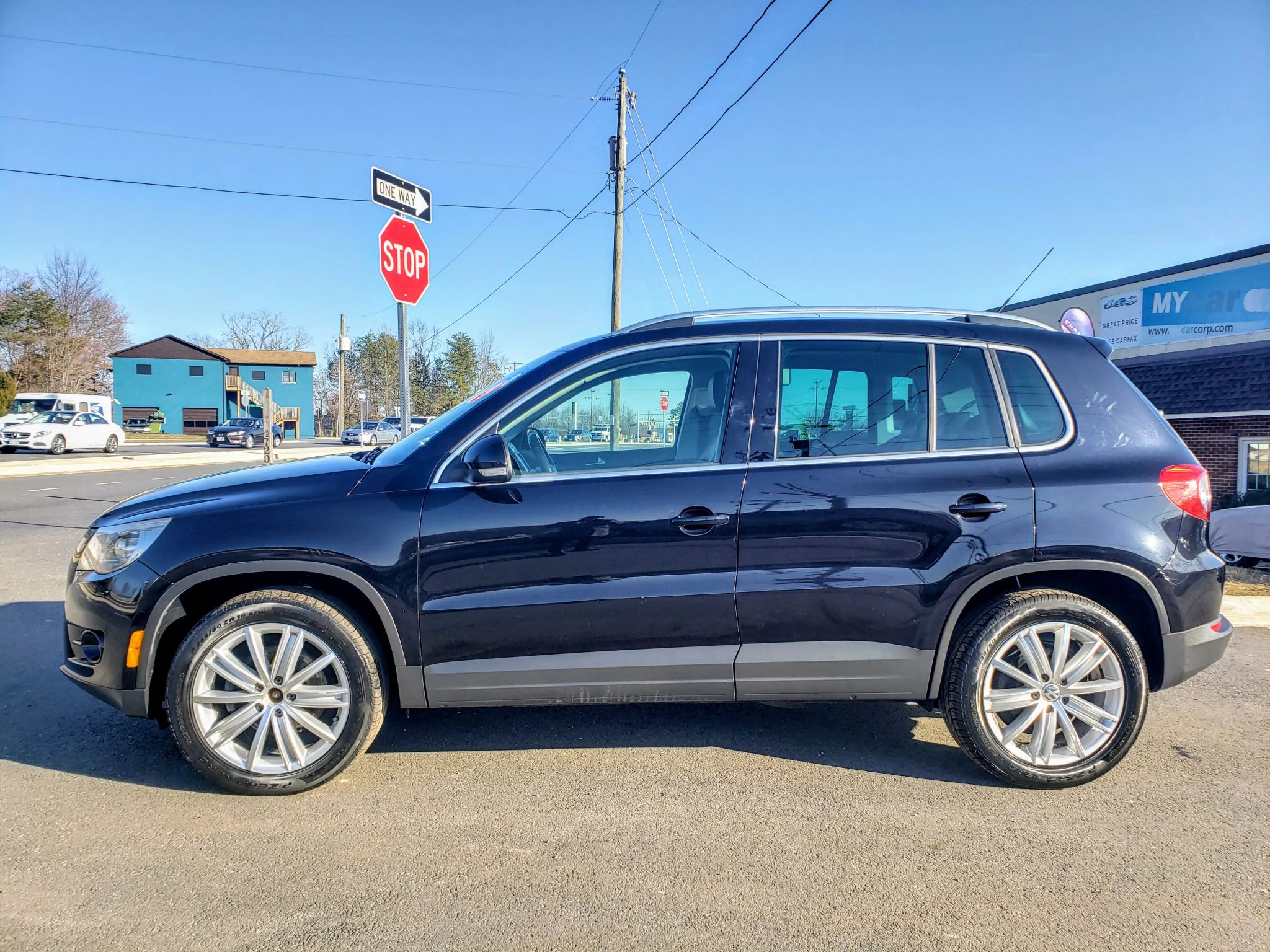 2010 VOLKSWAGEN Tiguan